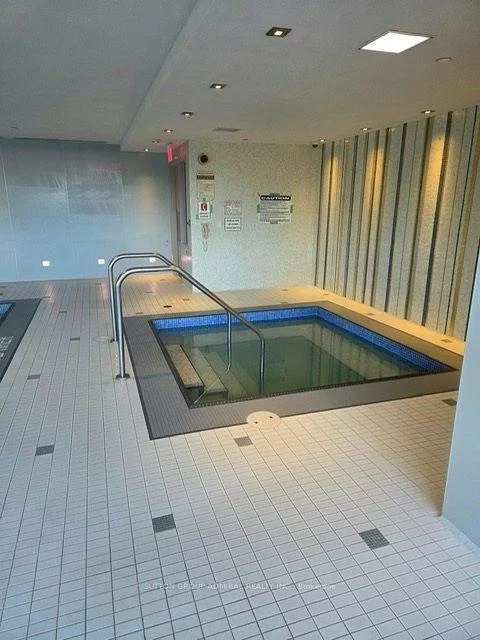 7161, Yonge, Thornhill, Markham