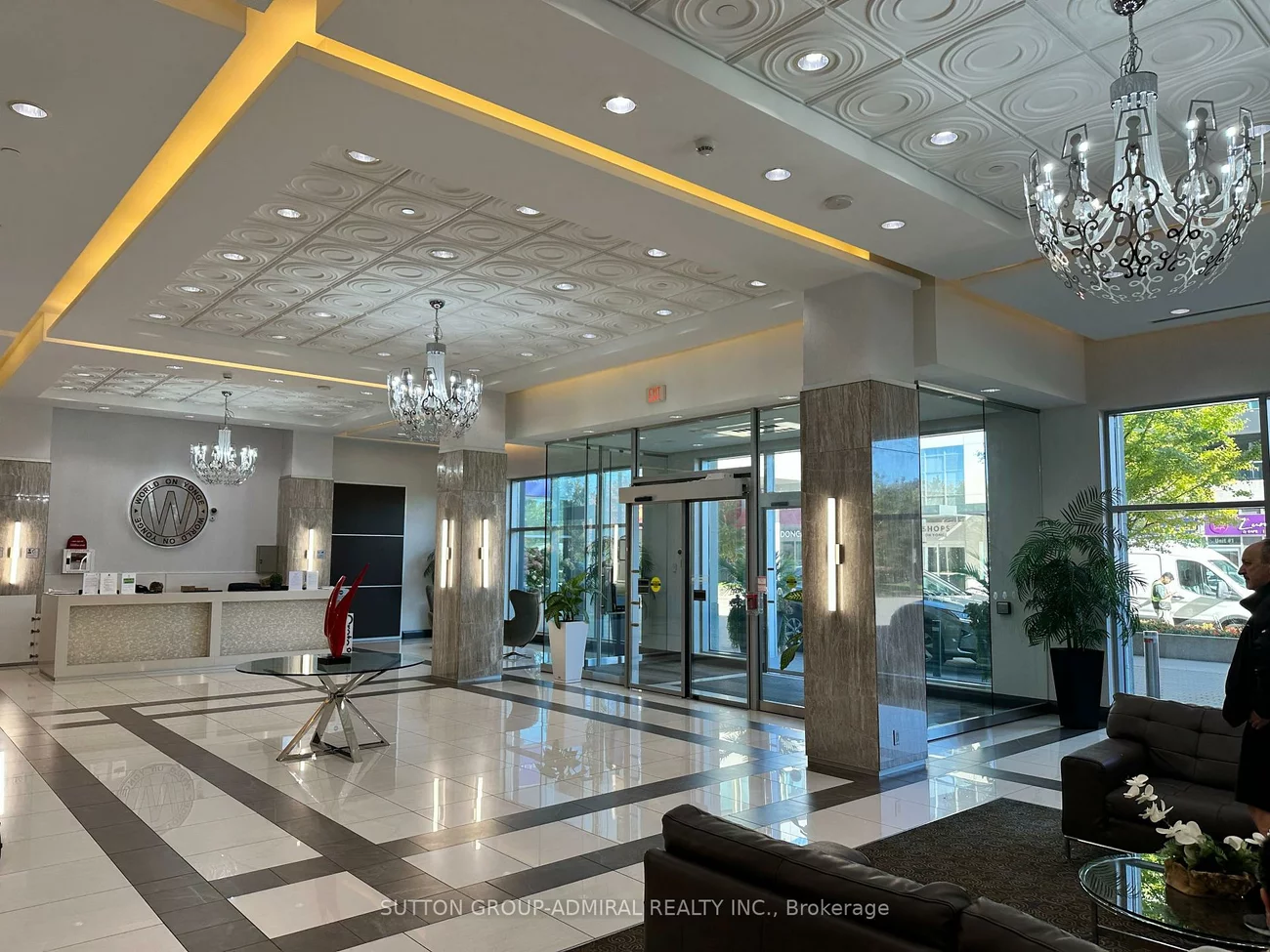 7161, Yonge, Thornhill, Markham