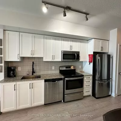 7161, Yonge, Thornhill, Markham