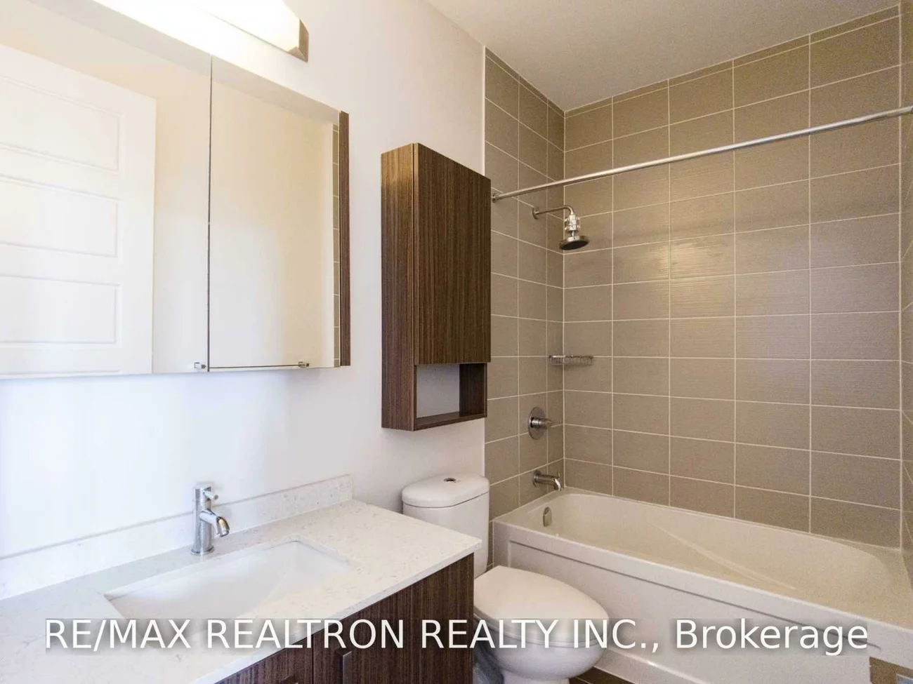 18, Uptown, Unionville, Markham