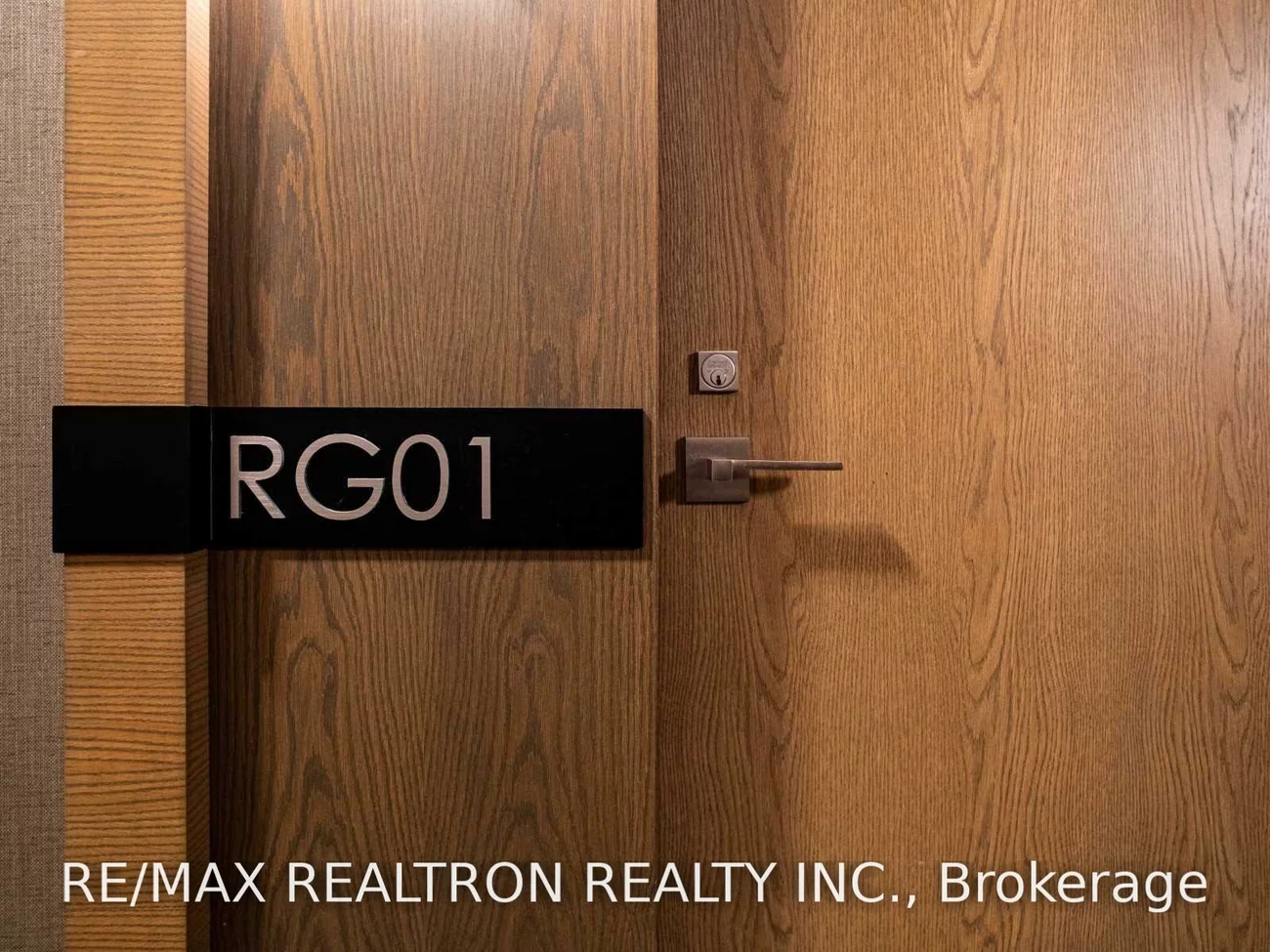 18, Uptown, Unionville, Markham
