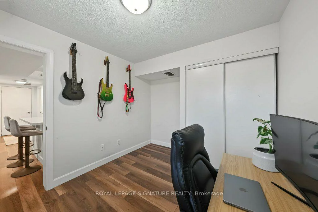 2285, Bur Oak, Greensborough, Markham