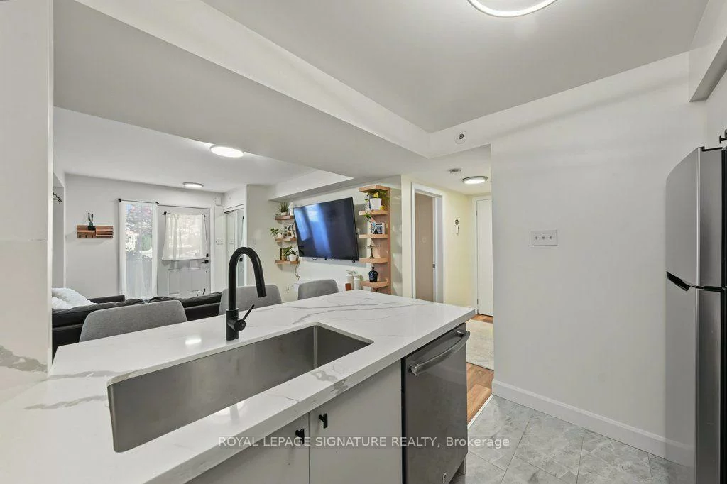 2285, Bur Oak, Greensborough, Markham