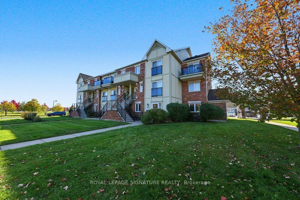 2285, Bur Oak, Greensborough, Markham