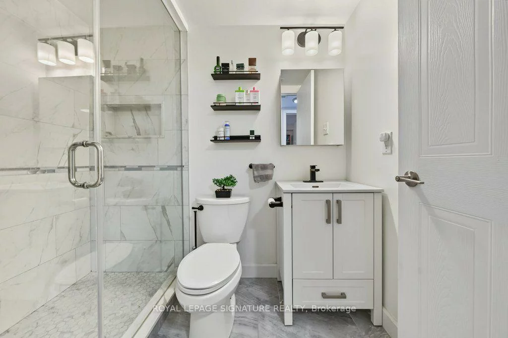 2285, Bur Oak, Greensborough, Markham