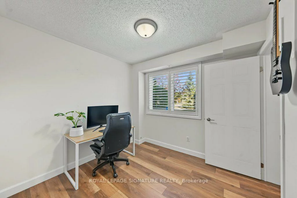 2285, Bur Oak, Greensborough, Markham