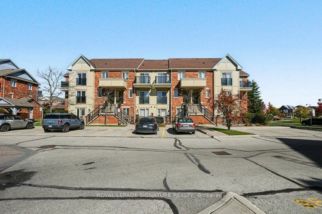2285, Bur Oak, Greensborough, Markham