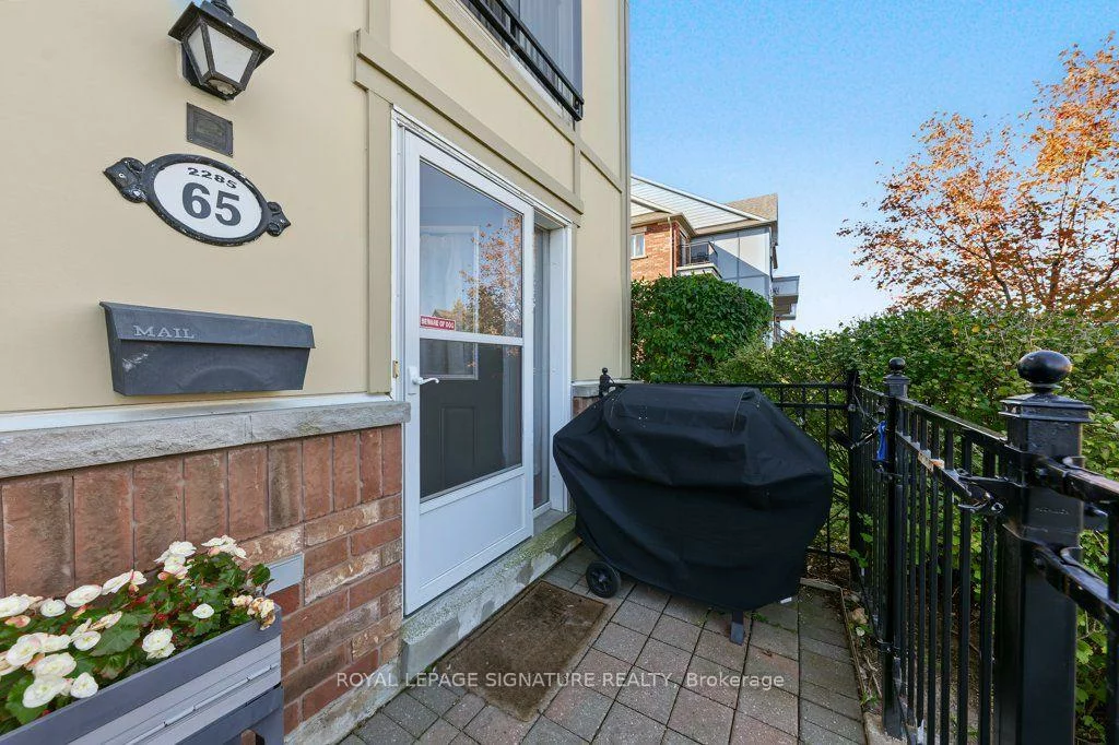 2285, Bur Oak, Greensborough, Markham