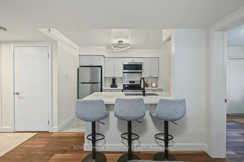 2285, Bur Oak, Greensborough, Markham