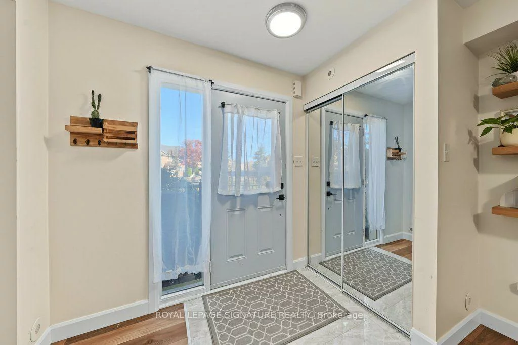 2285, Bur Oak, Greensborough, Markham