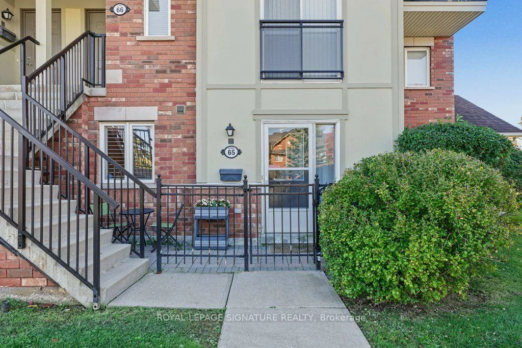2285, Bur Oak, Greensborough, Markham