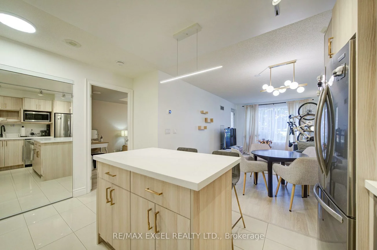 37, Galleria, Commerce Valley, Markham