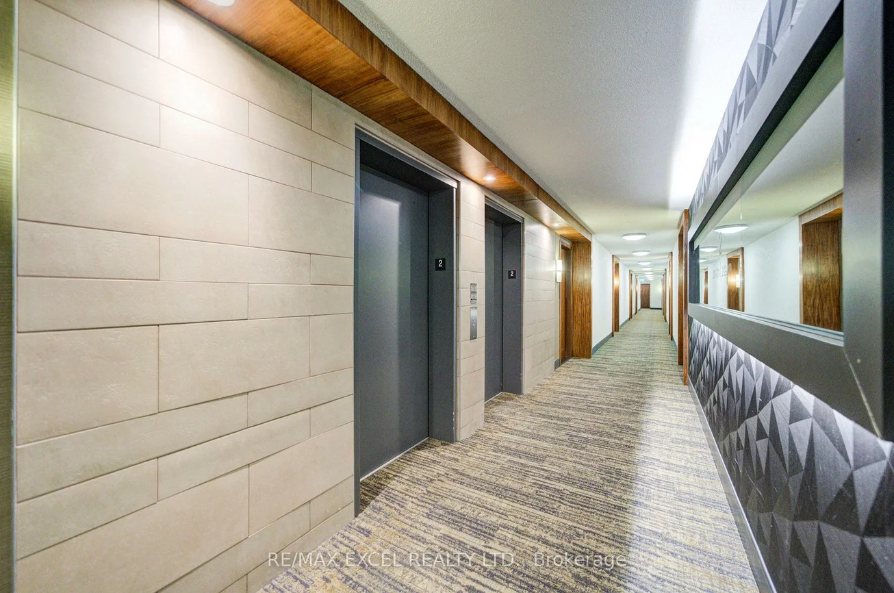 37, Galleria, Commerce Valley, Markham