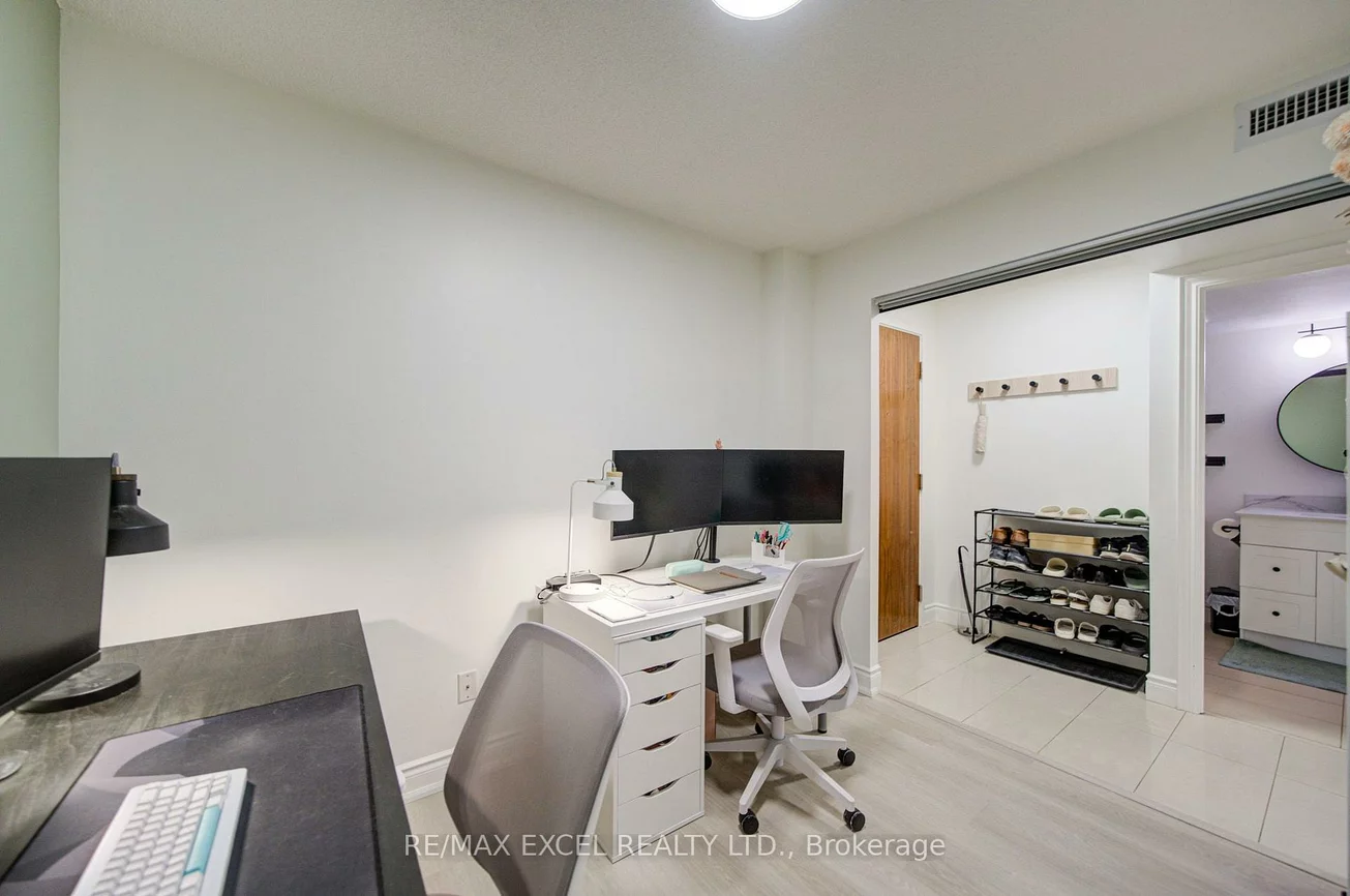 37, Galleria, Commerce Valley, Markham