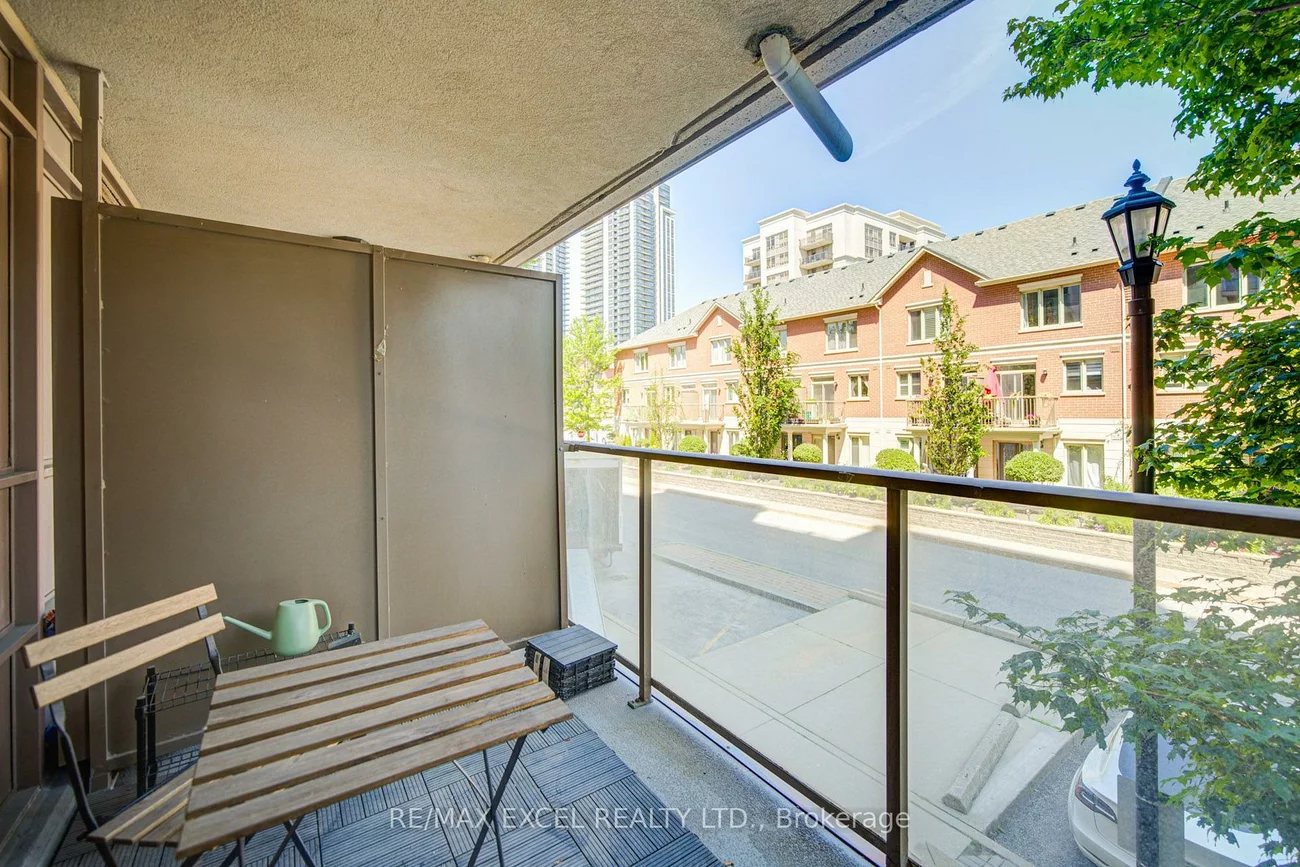 37, Galleria, Commerce Valley, Markham