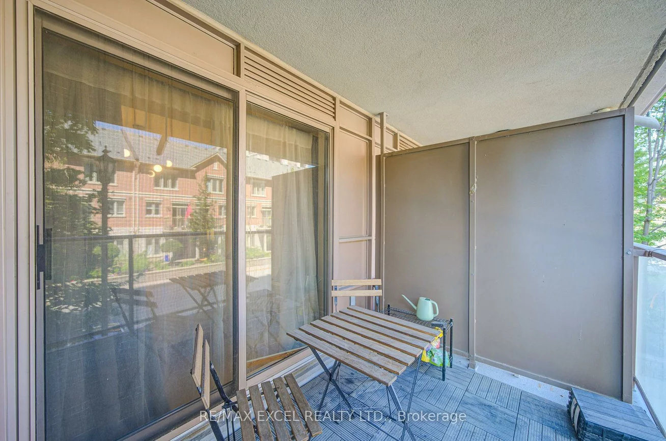 37, Galleria, Commerce Valley, Markham