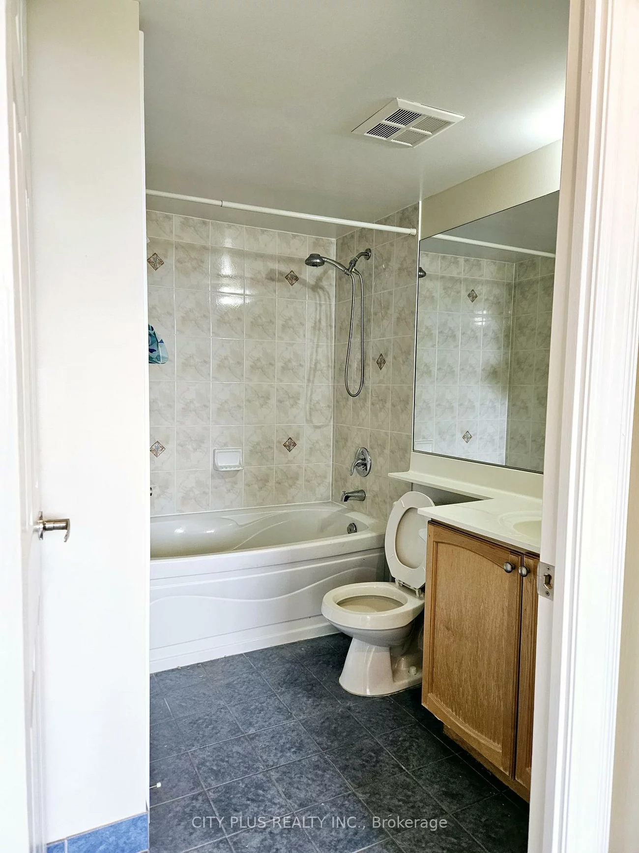 33, Cox, Unionville, Markham