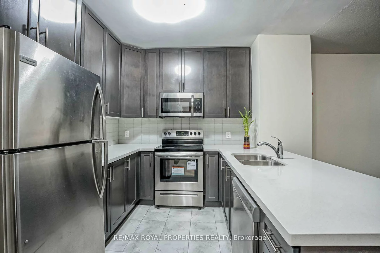 39, New Delhi, Cedarwood, Markham
