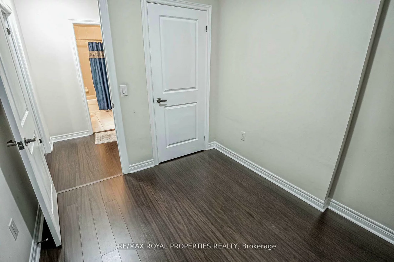 39, New Delhi, Cedarwood, Markham