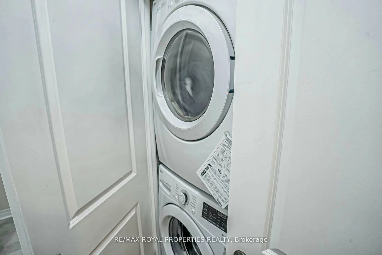 39, New Delhi, Cedarwood, Markham