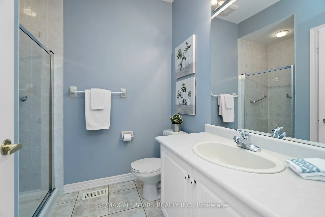 81, Celebrity Greens, Greensborough, Markham