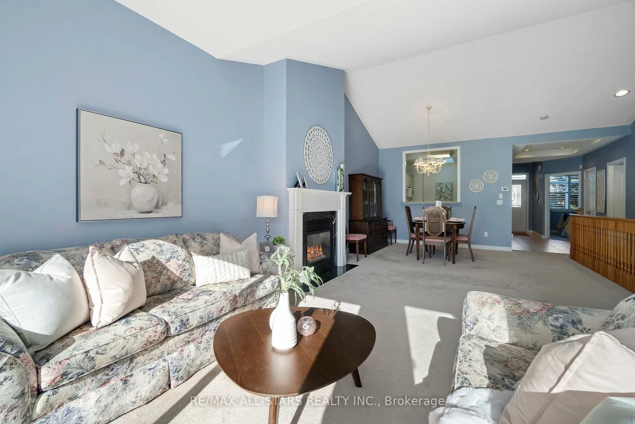 81, Celebrity Greens, Greensborough, Markham