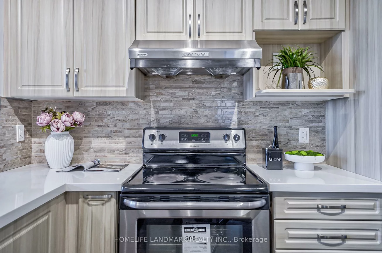 89, South Town Centre, Unionville, Markham
