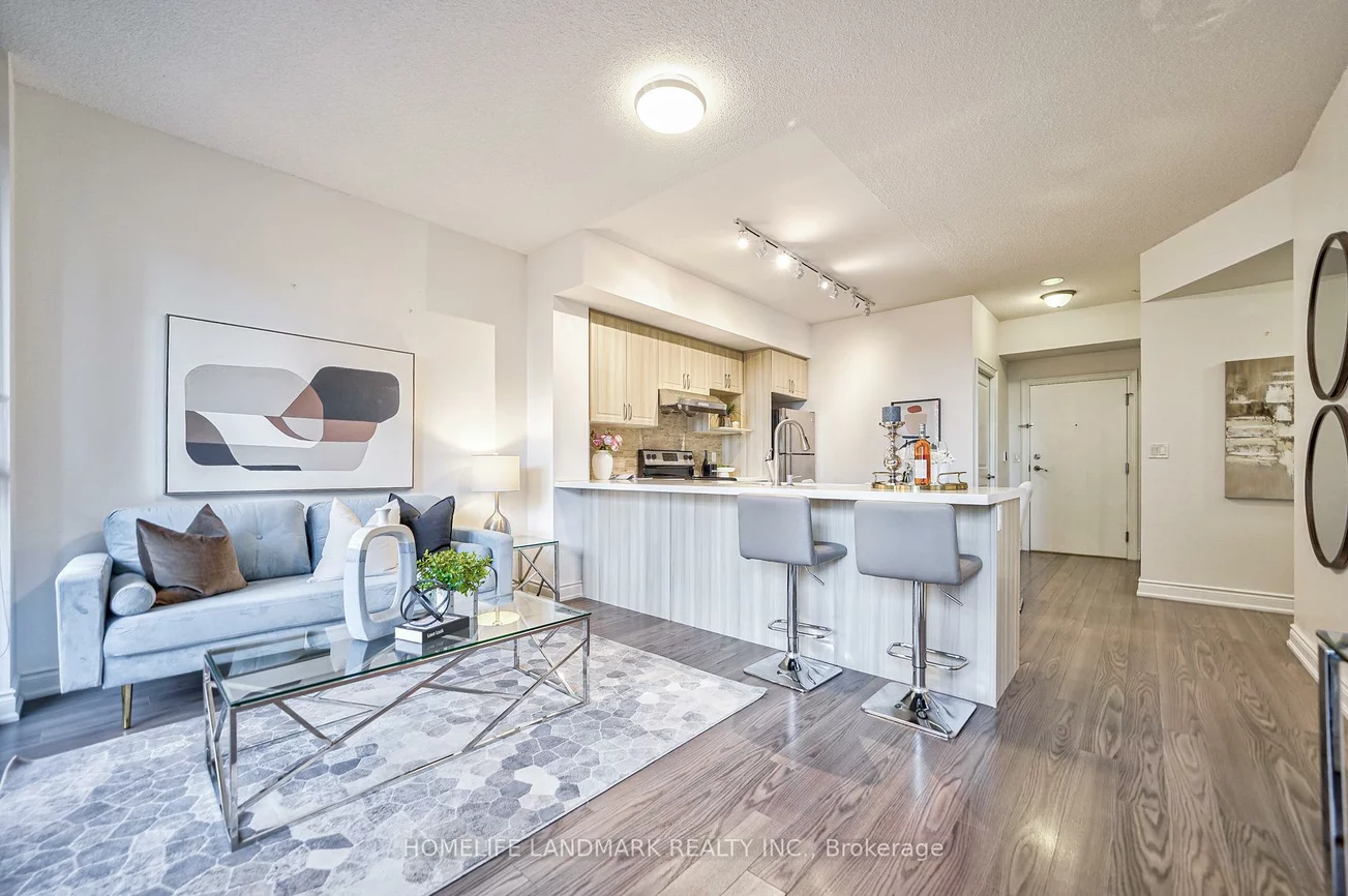 89, South Town Centre, Unionville, Markham