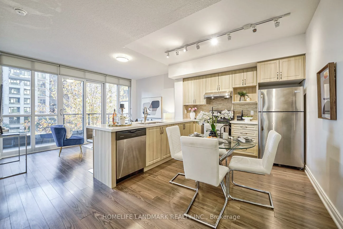 89, South Town Centre, Unionville, Markham