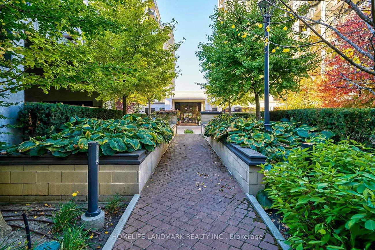 89, South Town Centre, Unionville, Markham