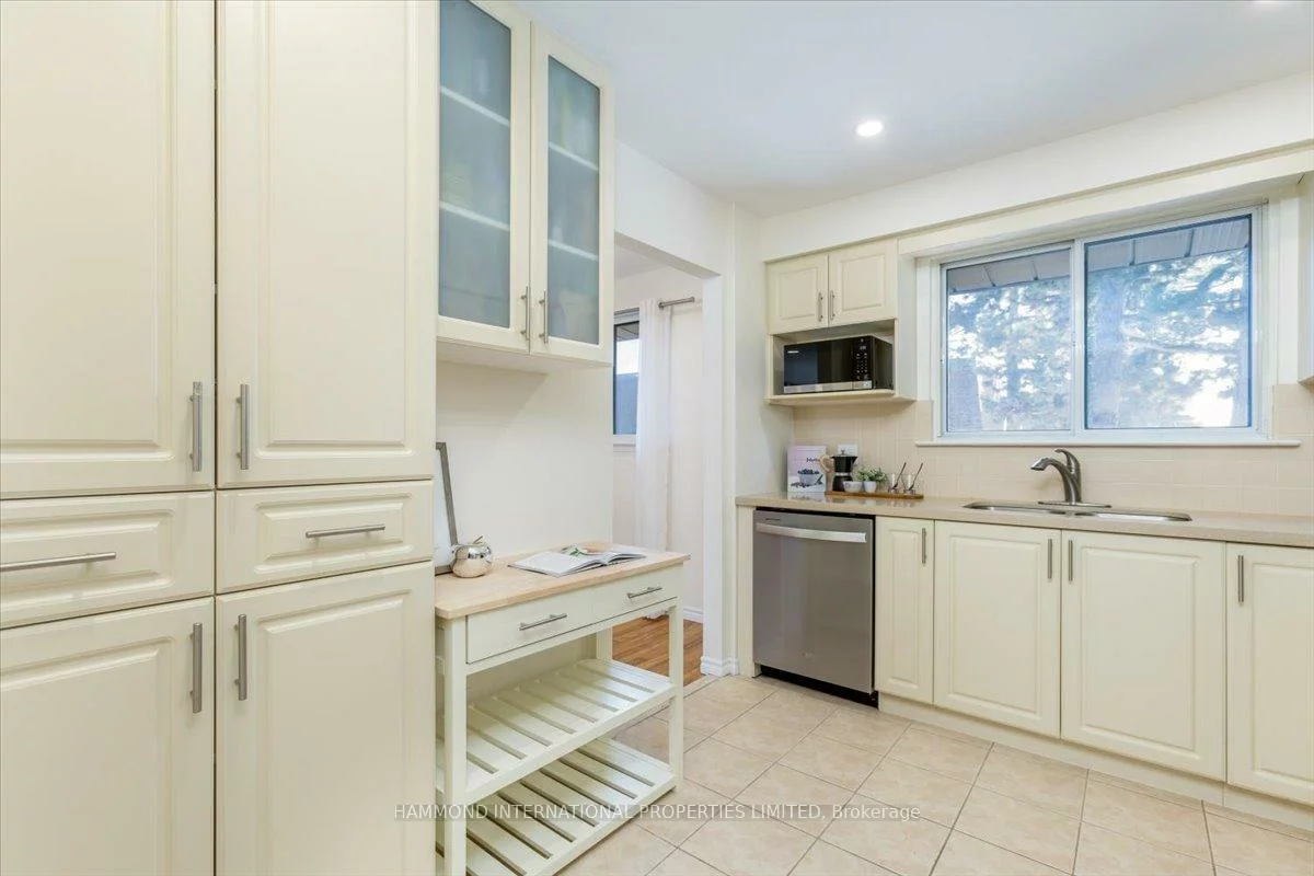35, Stately, Royal Orchard, Markham