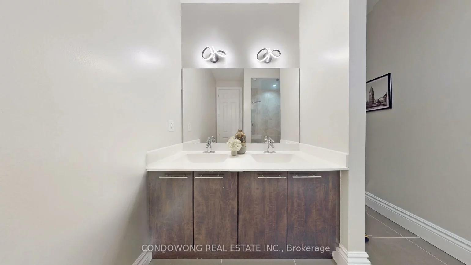 37, Galleria, Commerce Valley, Markham