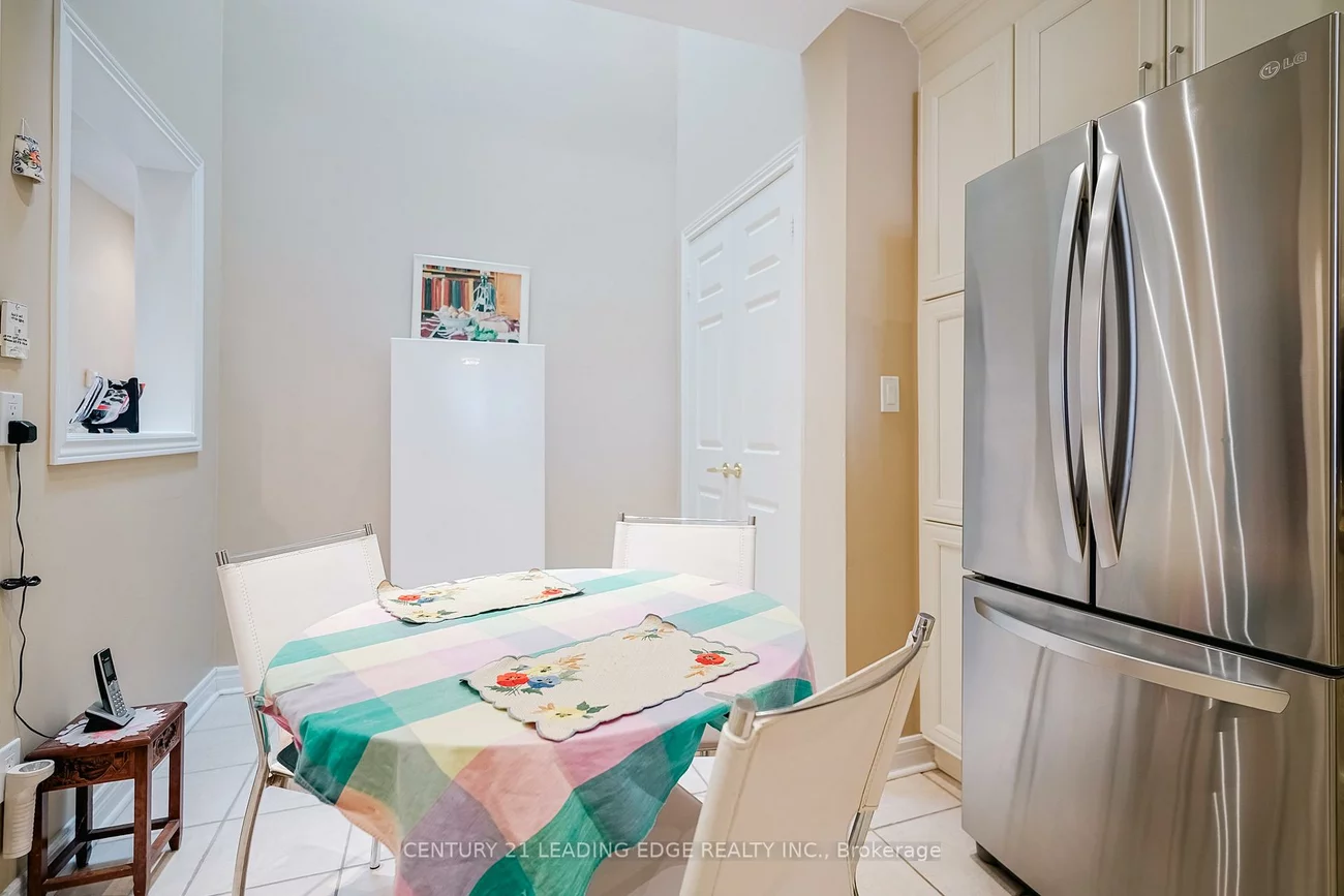 12, Lakeside Vista, Greensborough, Markham