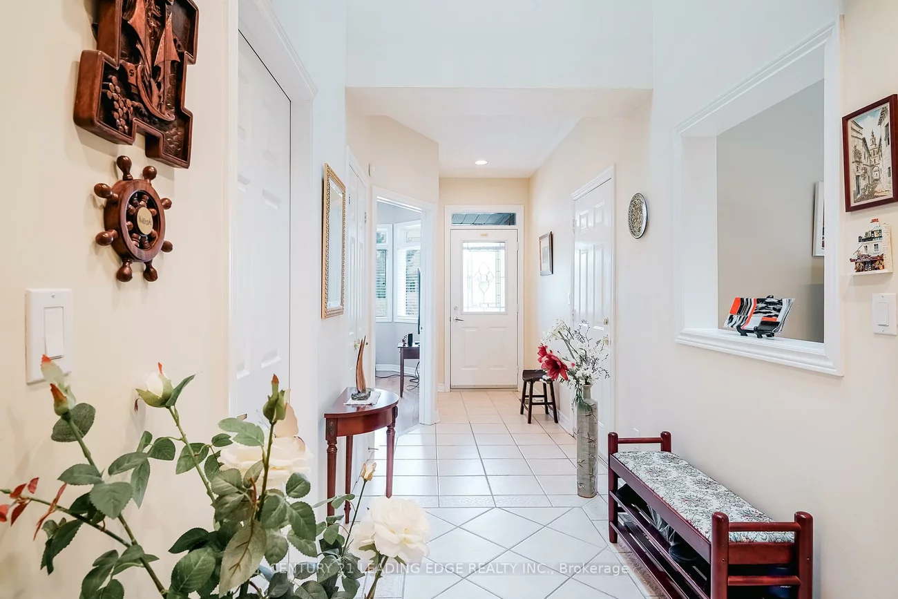 12, Lakeside Vista, Greensborough, Markham