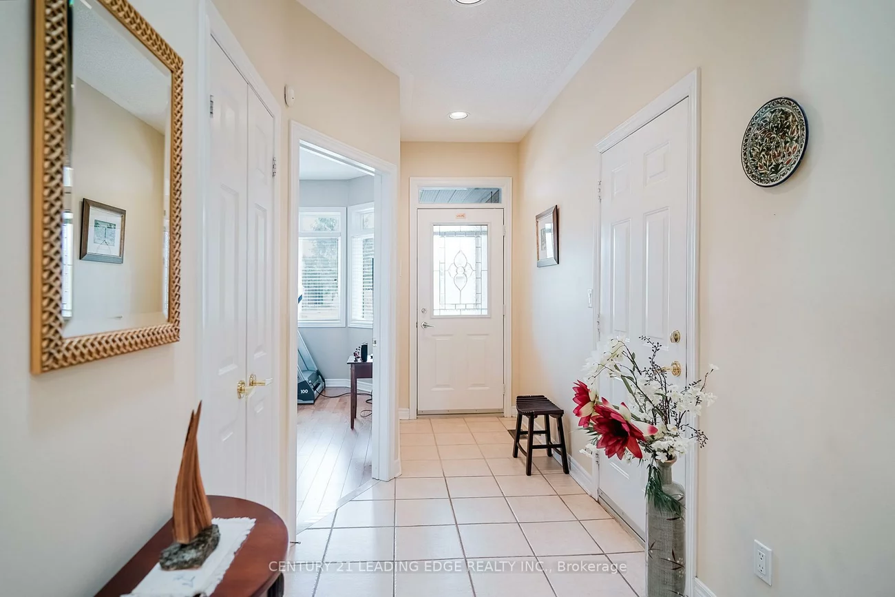 12, Lakeside Vista, Greensborough, Markham