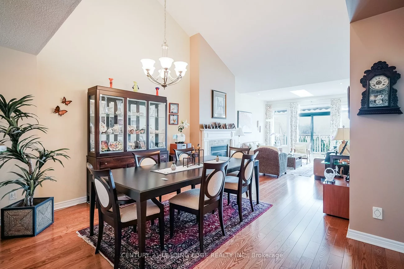 12, Lakeside Vista, Greensborough, Markham