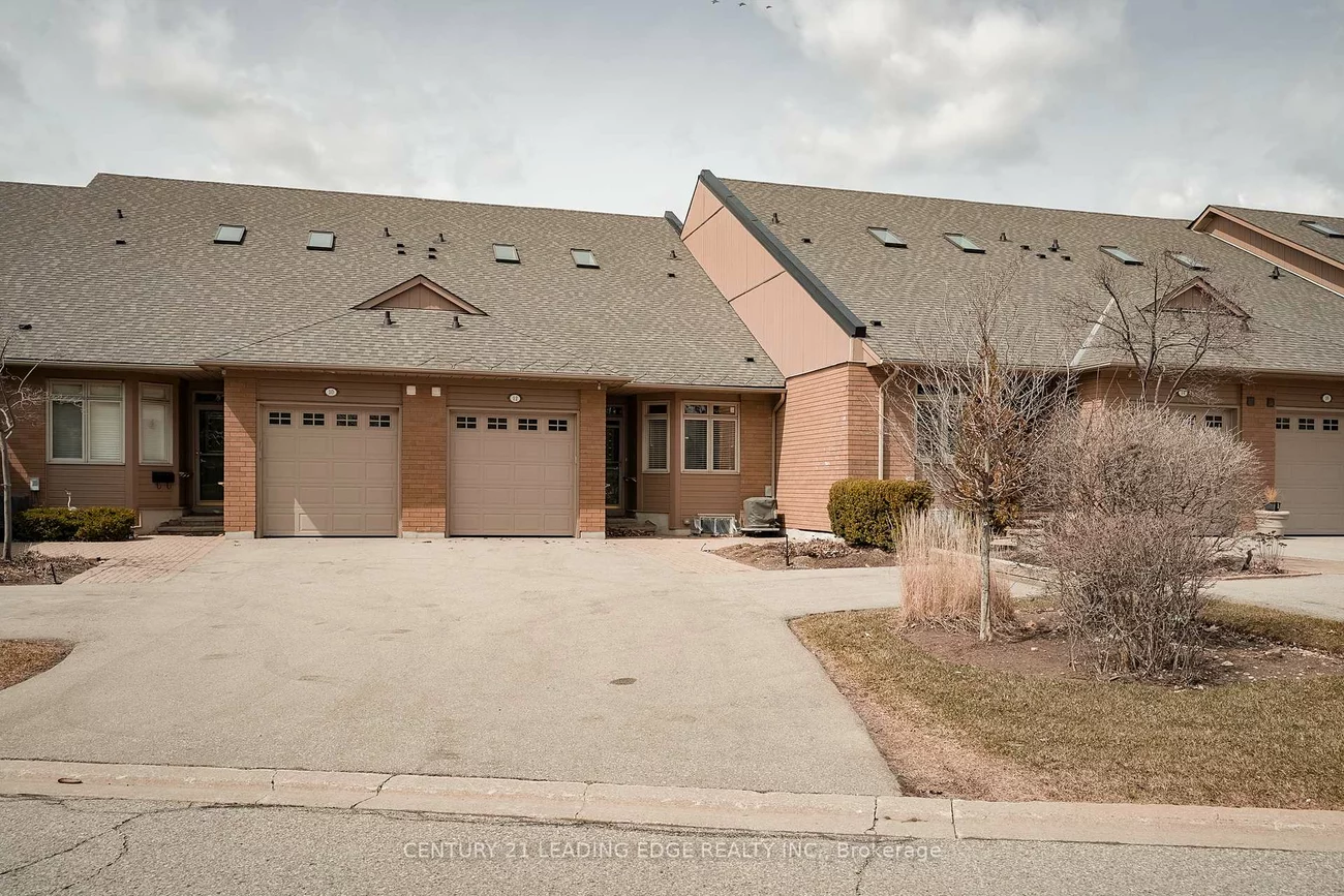 12, Lakeside Vista, Greensborough, Markham