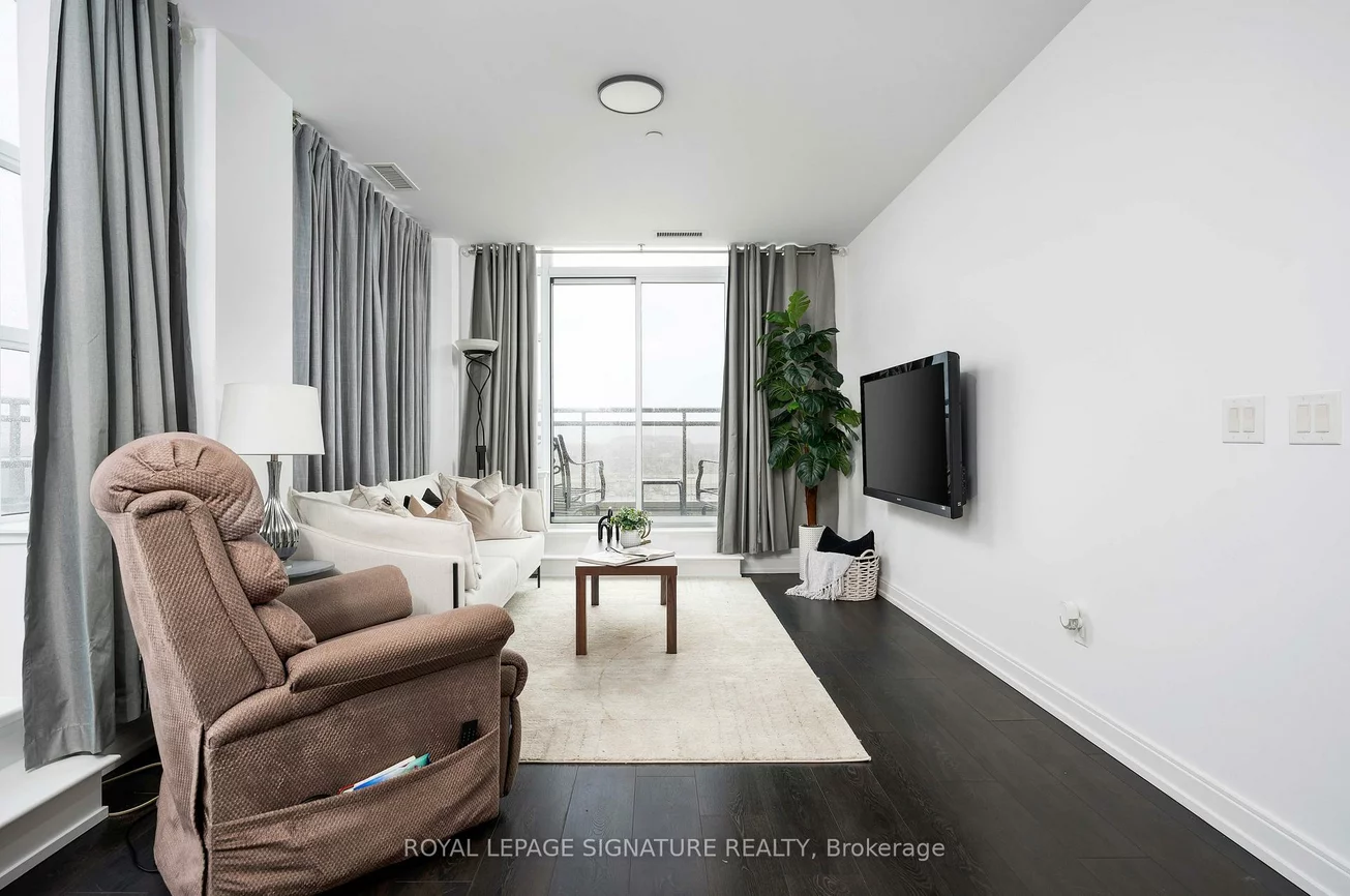 540, Bur Oak, Berczy, Markham