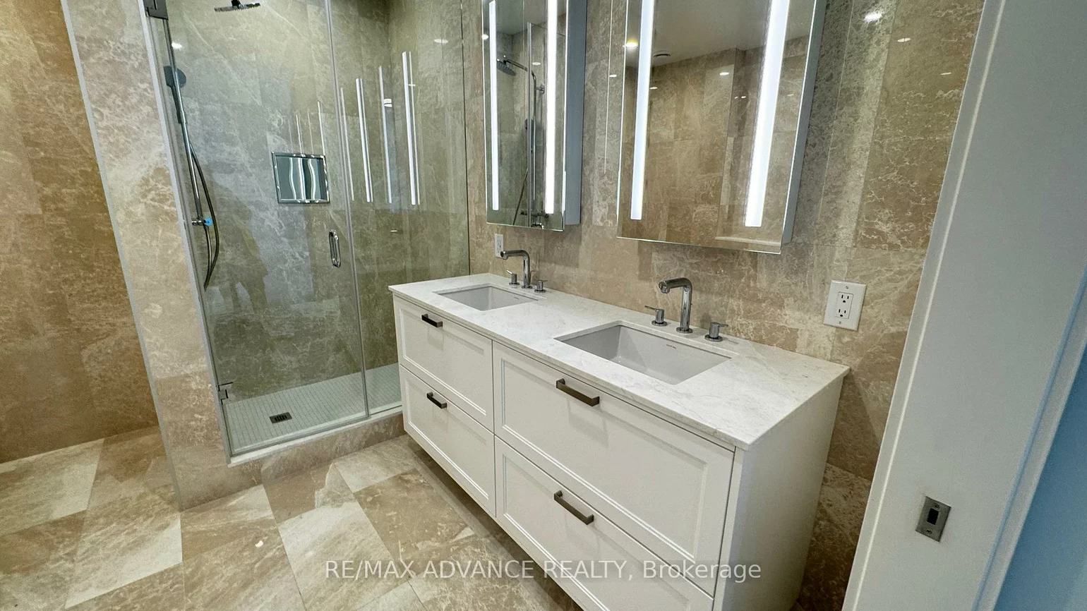 399, Royal Orchard, Royal Orchard, Markham