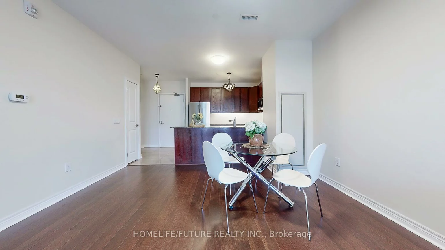 7325, Markham, Cedarwood, Markham