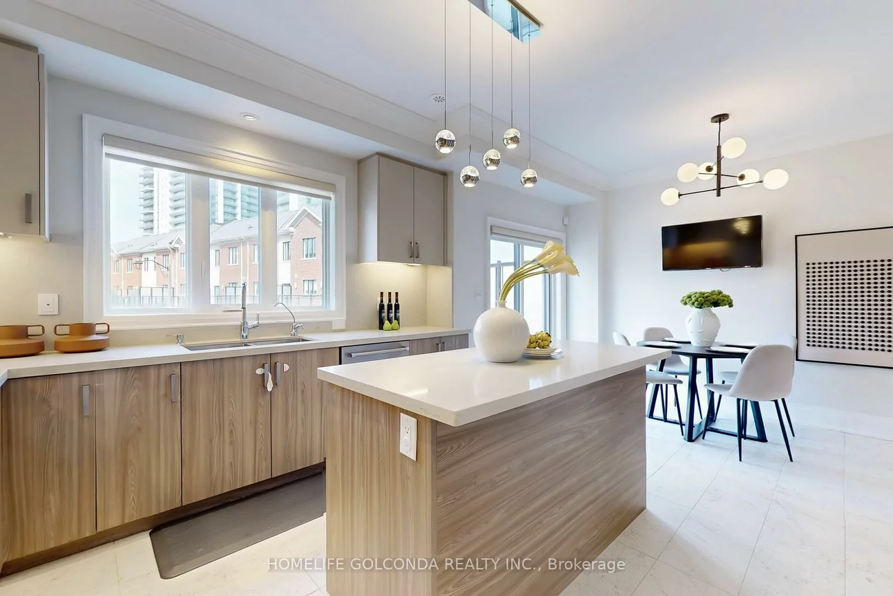 54, Saddlecreek, Commerce Valley, Markham