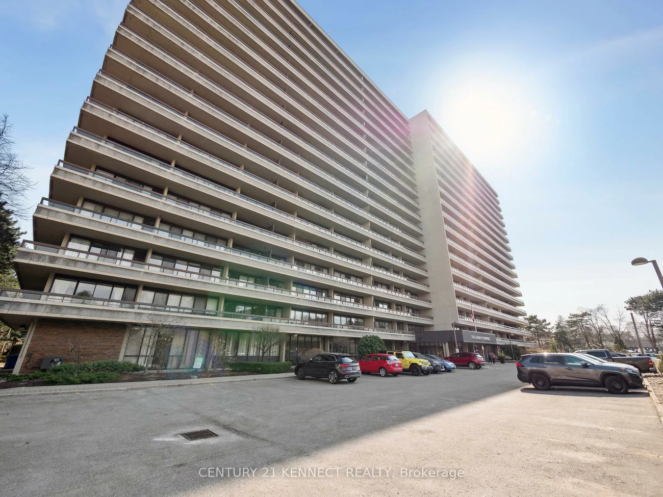 8111, Yonge, Royal Orchard, Markham