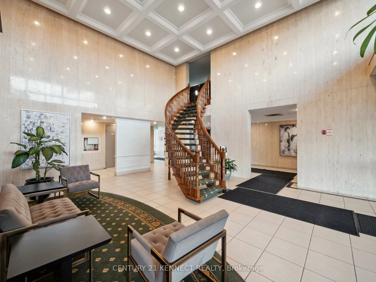 8111, Yonge, Royal Orchard, Markham