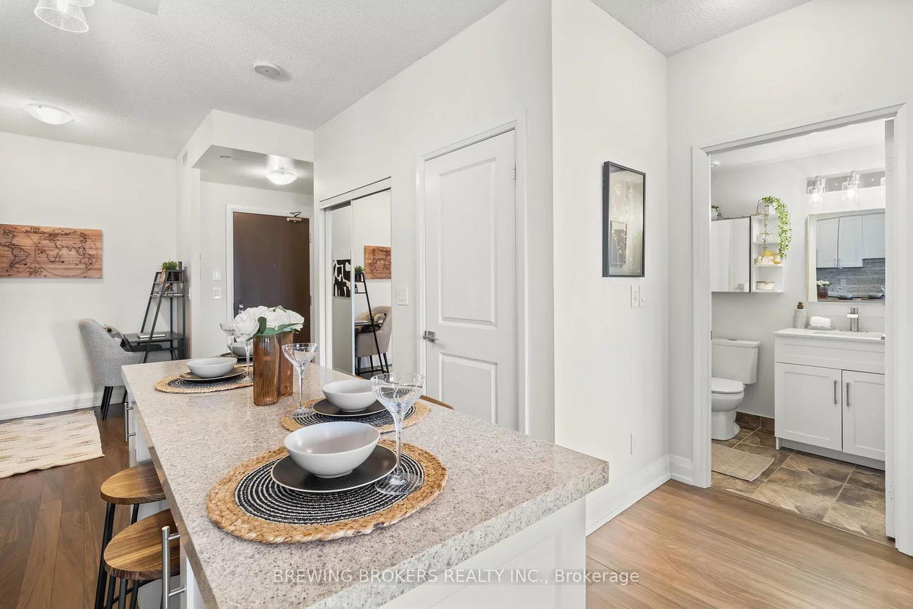 7171, Yonge, Thornhill, Markham
