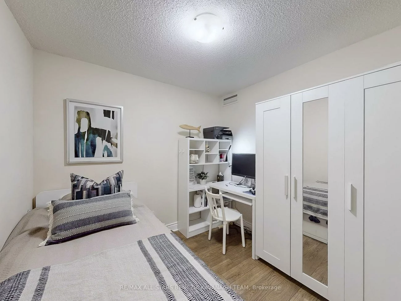 23, Cox, Unionville, Markham