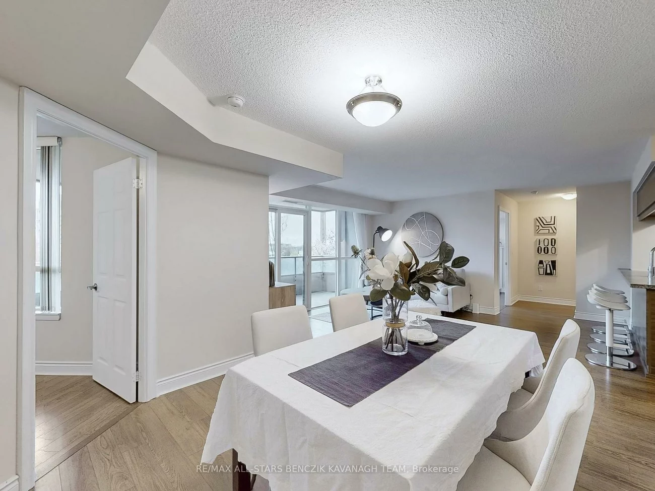 23, Cox, Unionville, Markham