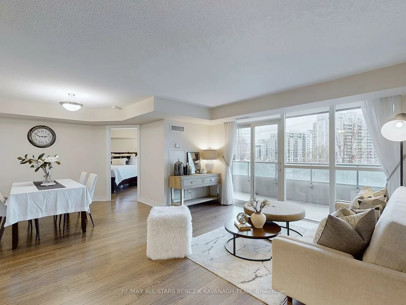 23, Cox, Unionville, Markham