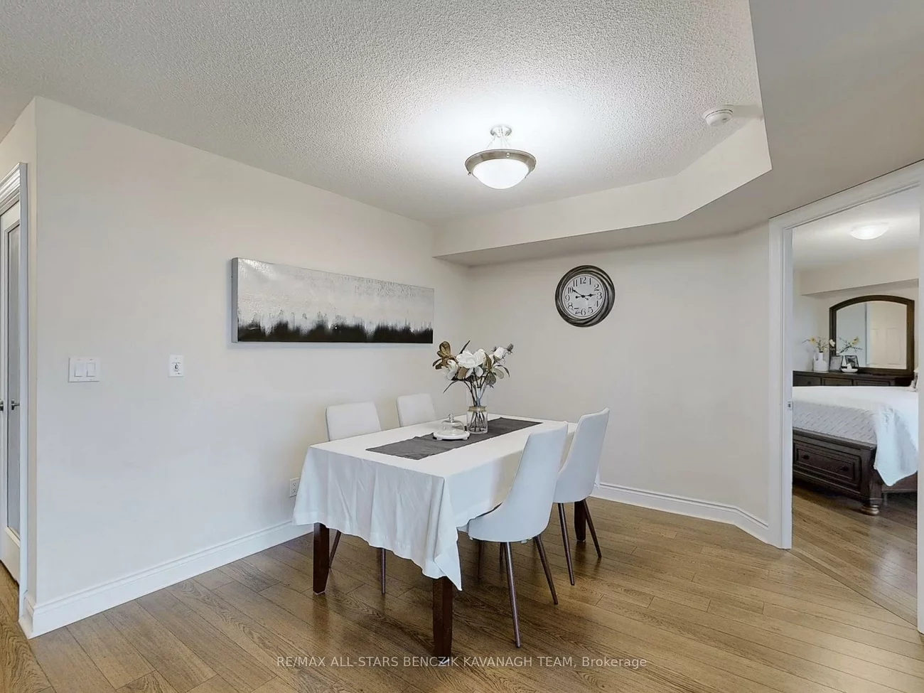 23, Cox, Unionville, Markham