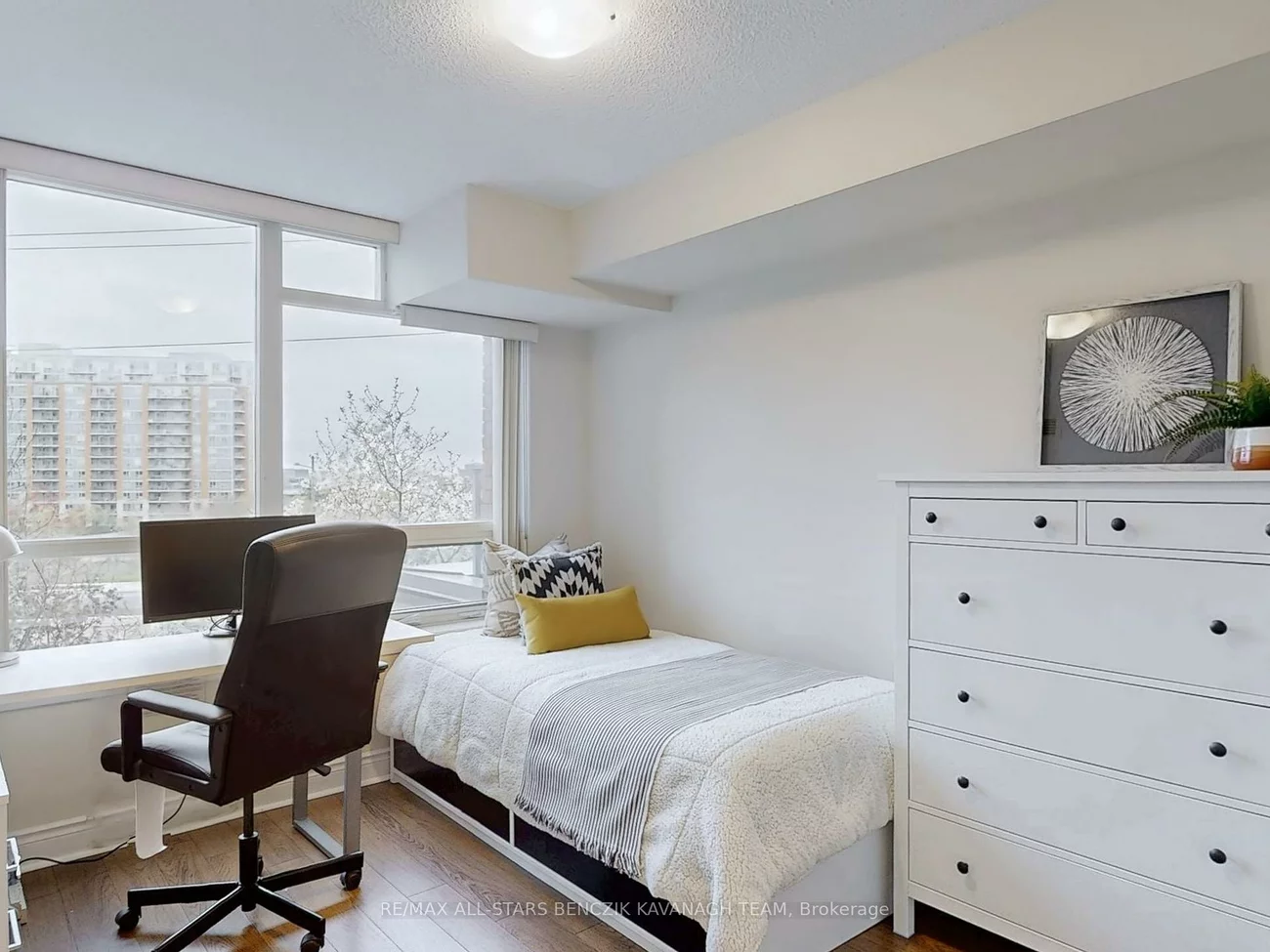 23, Cox, Unionville, Markham