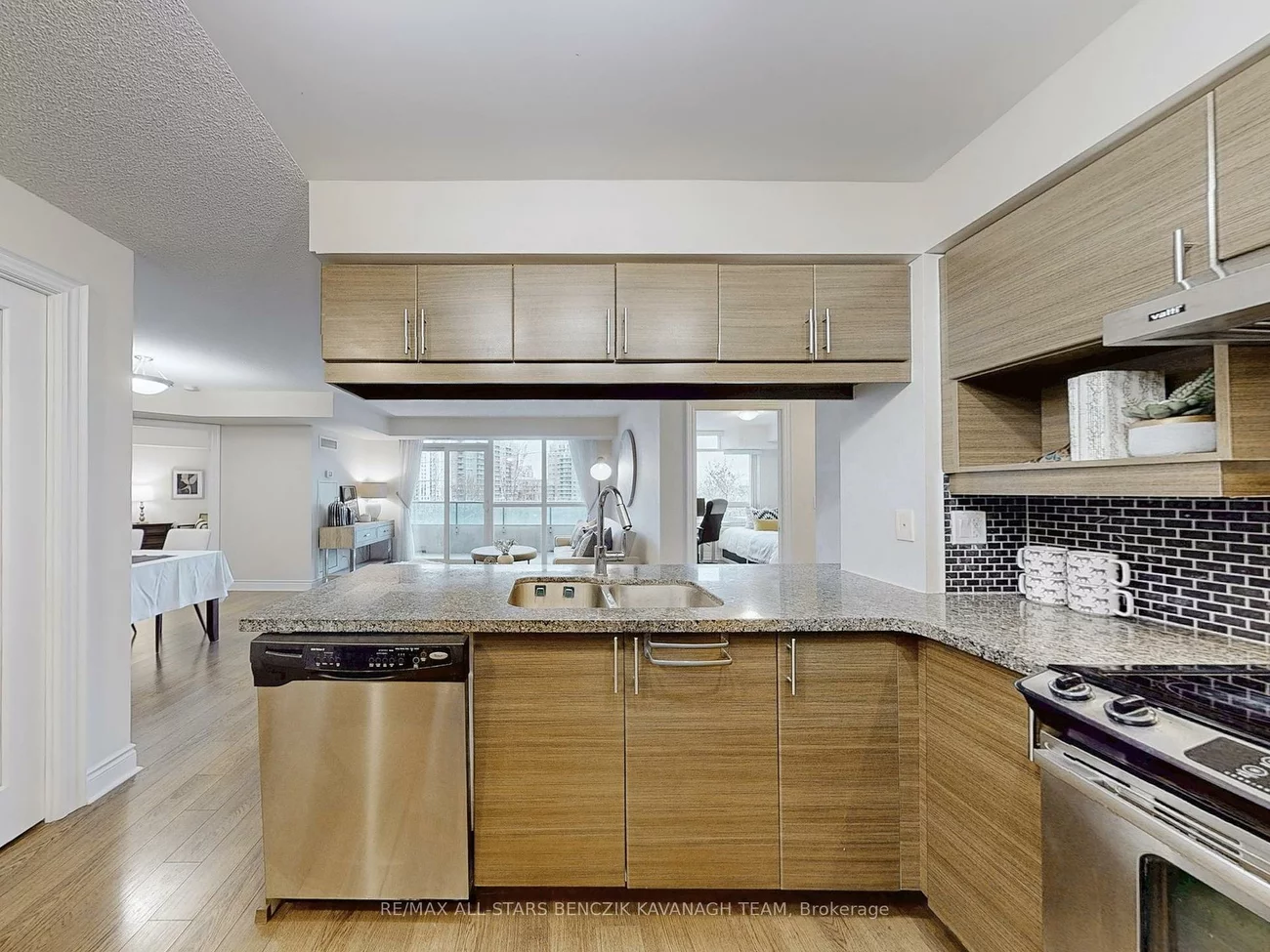 23, Cox, Unionville, Markham